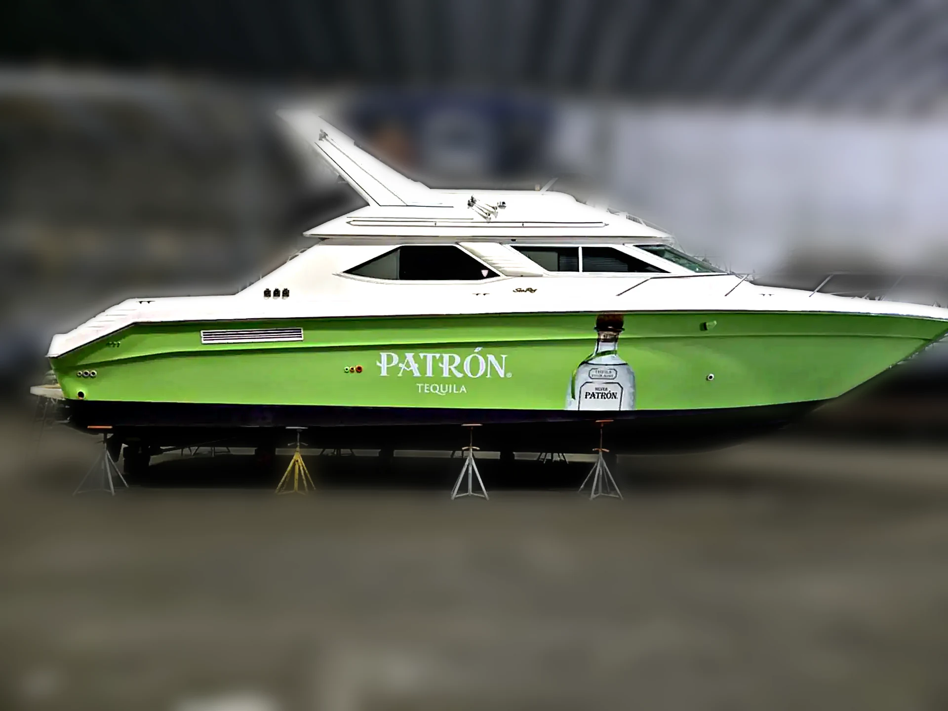 Boat wraps Chicago