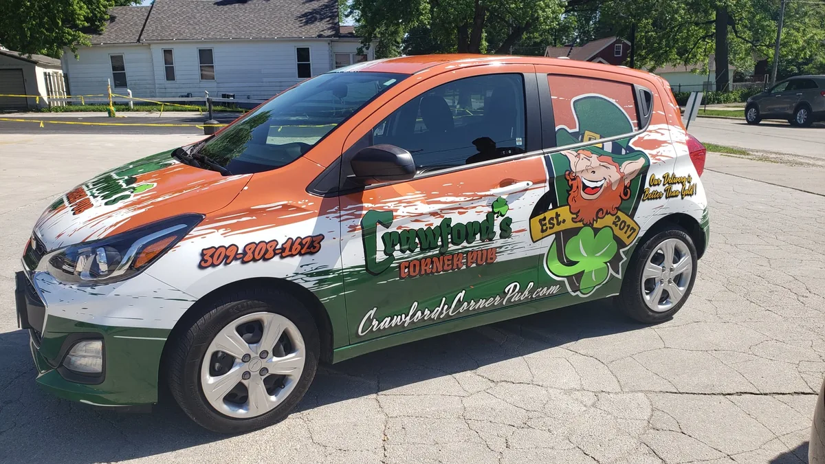 Crawfords Corner Pub · Car — Chicago Fleet Wraps