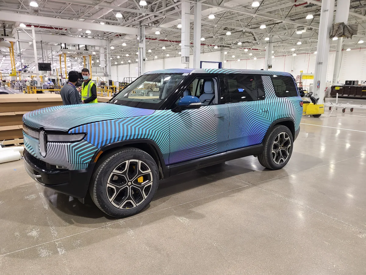 Rivian R1S · Multi Color — Chicago Fleet Wraps
