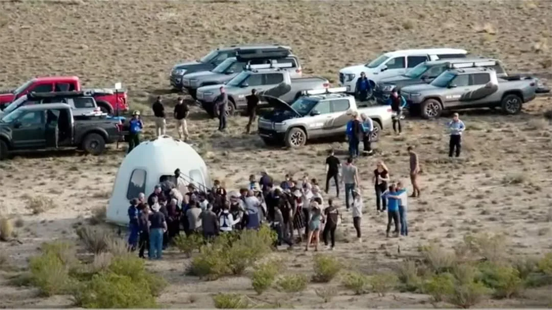 Rivian · Pickup Truck Wrap — Chicago Fleet Wraps